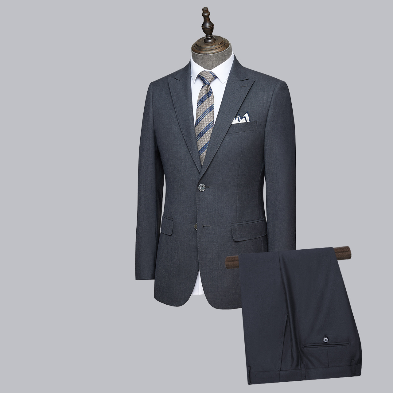 Men's Suit (including pants)