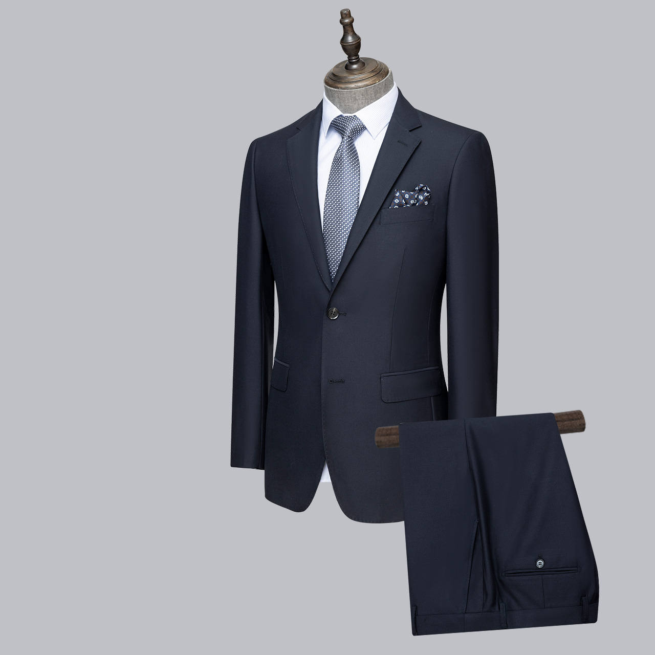 Men's Suit (including pants)